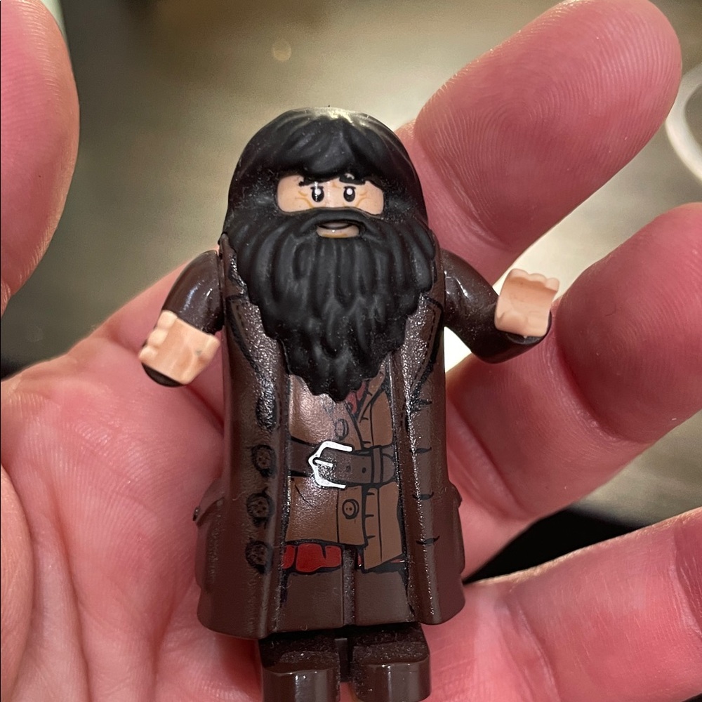 Rubeus Hagrid Lego Brown and Black Bearded Wizard Minifigure